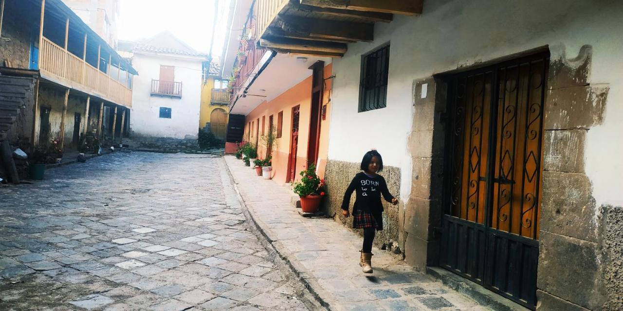 Anais y Nicolas Hostel Cuzco Exterior foto