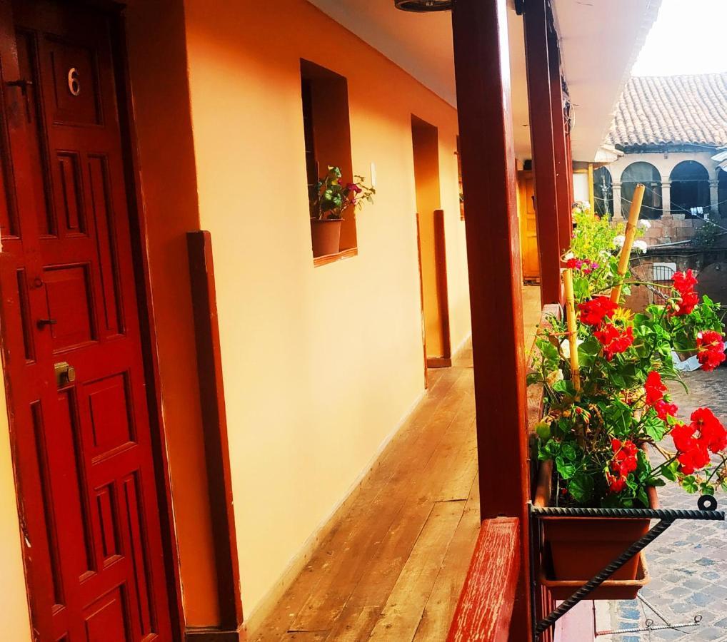 Anais y Nicolas Hostel Cuzco Exterior foto